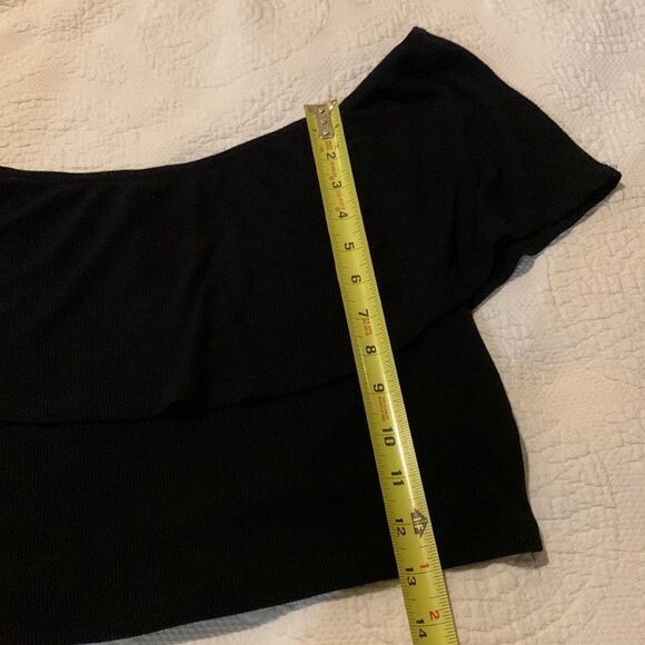 Pretty little thing black rib Bardot frill crop top - Picture 4 of 7